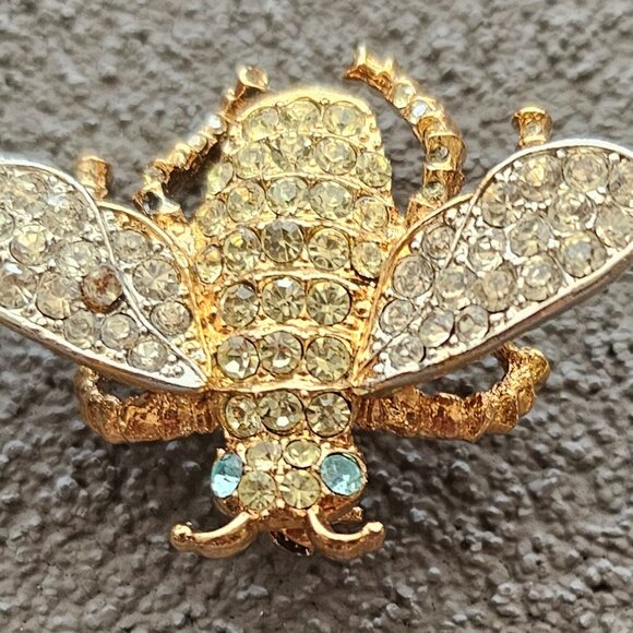 Kenneth Jay Lane Avon Queen Bee Pin Gold Tone Rhinestone - Blue Eyes Brooch 2004 - Picture 2 of 4